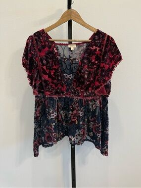 POL Velvet Burnout Floral Shark Hem Top Whimsigoth Fairy Feminine Flirty Large